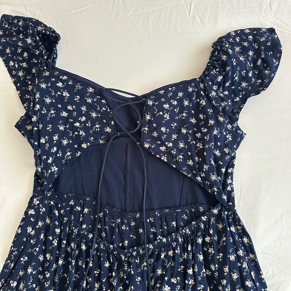 Hollister Floral Navy Dress - Picture 5 of 6